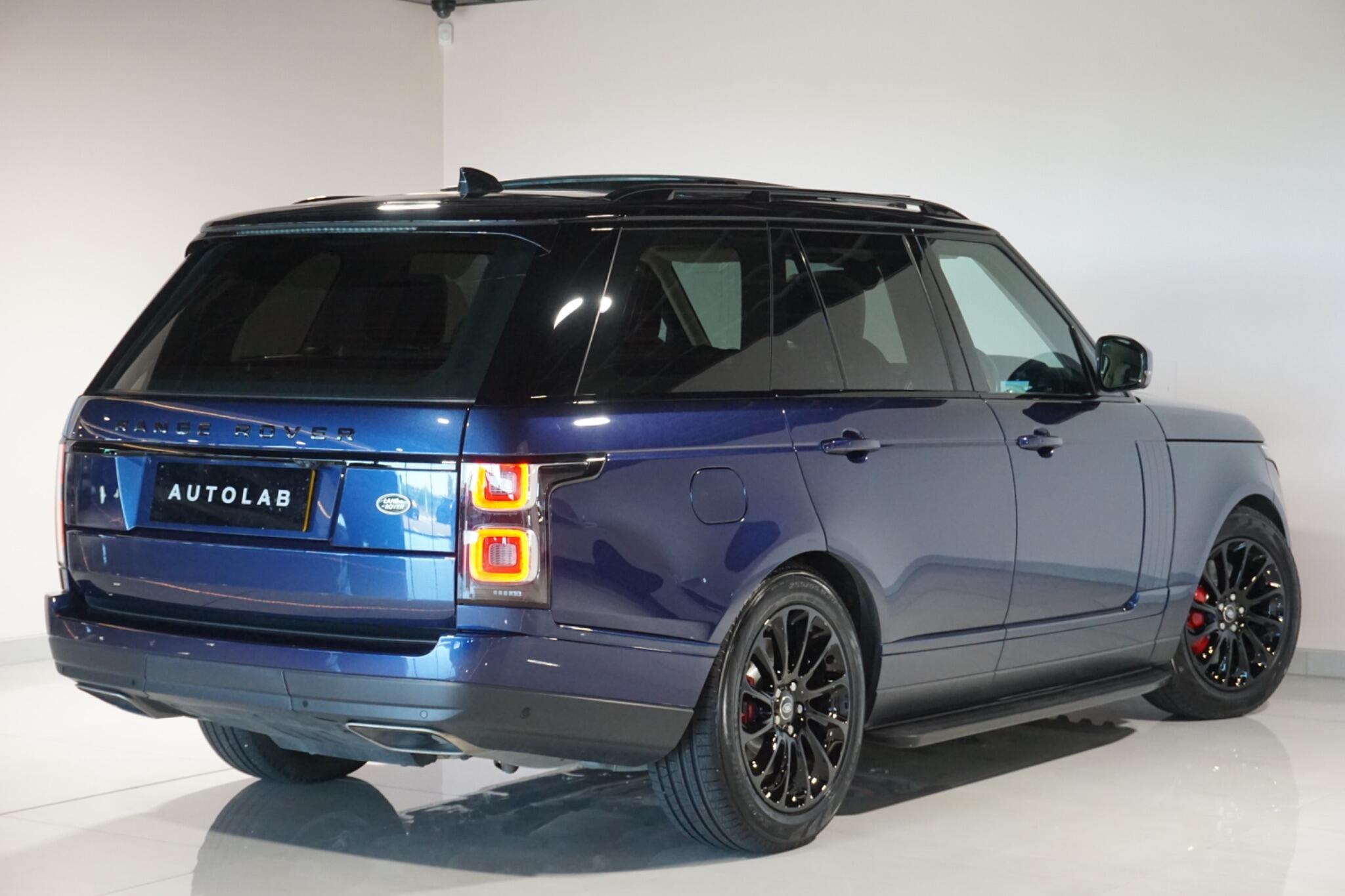 Land Rover Range Rover 2.0 P400e 12.4kWh GPF Vogue SUV 5dr Petrol Plug-in Hybrid Auto 4WD Euro 6 (s/s) (404 ps)